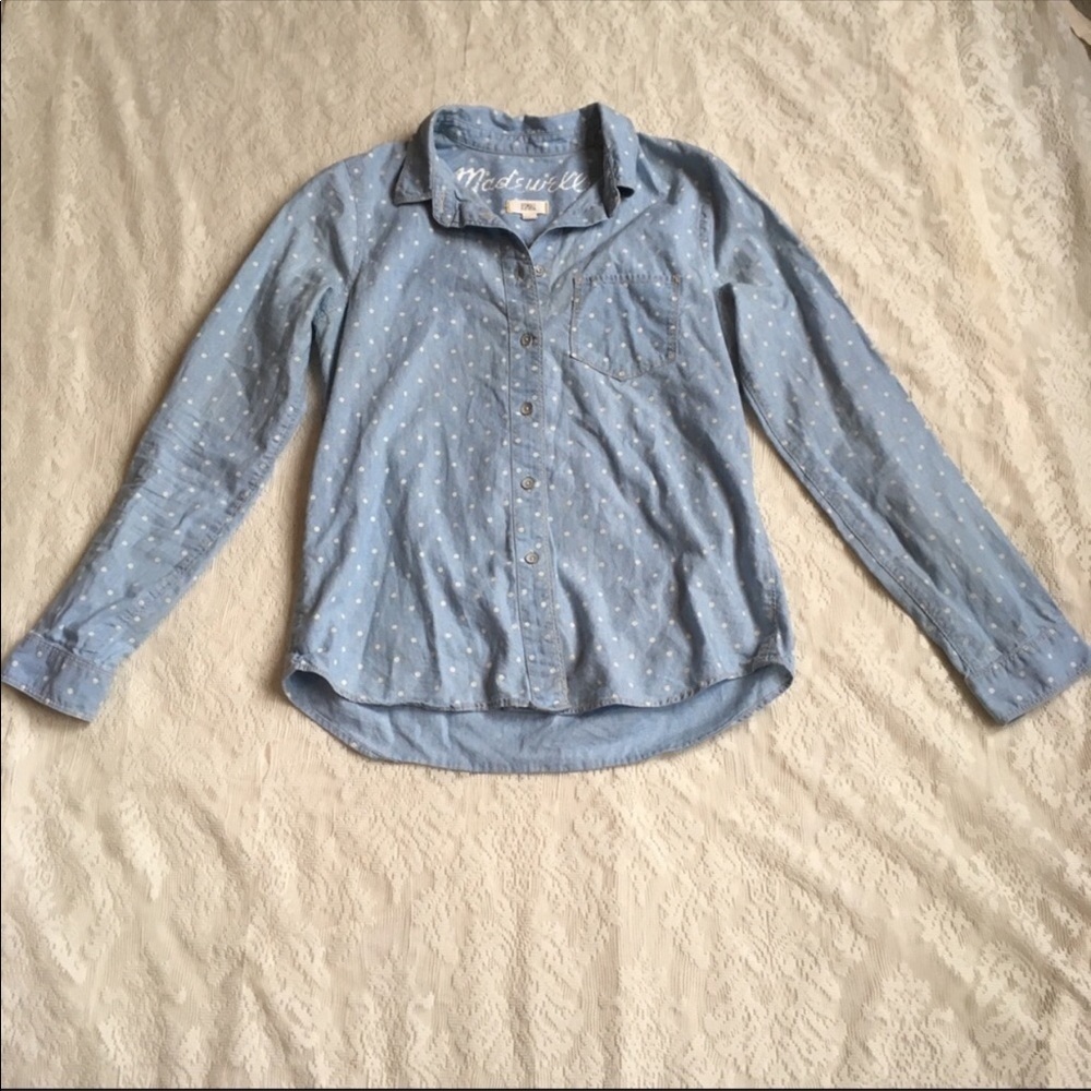 Madewell chambray polka dot button up top - Picture 2 of 7